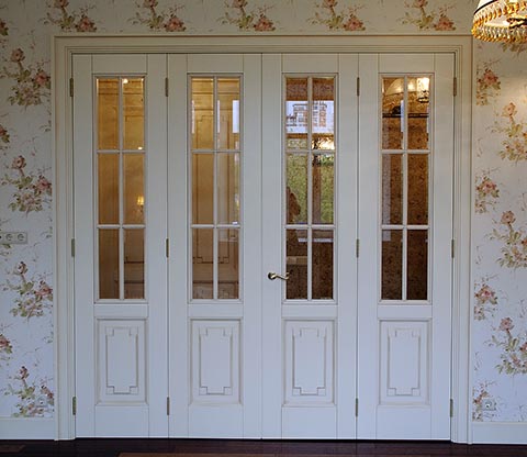 Двери белая эмаль со стеклом